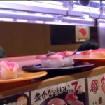 【海外の反応】「日本と寿司が恋しいよ。」日本の寿司コンベアーレストラン。